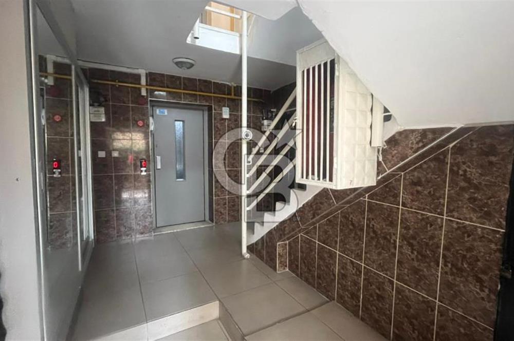 Bayraklı'nın En Güzel Mahallesinde Yatırımlık 3+1 Daire!