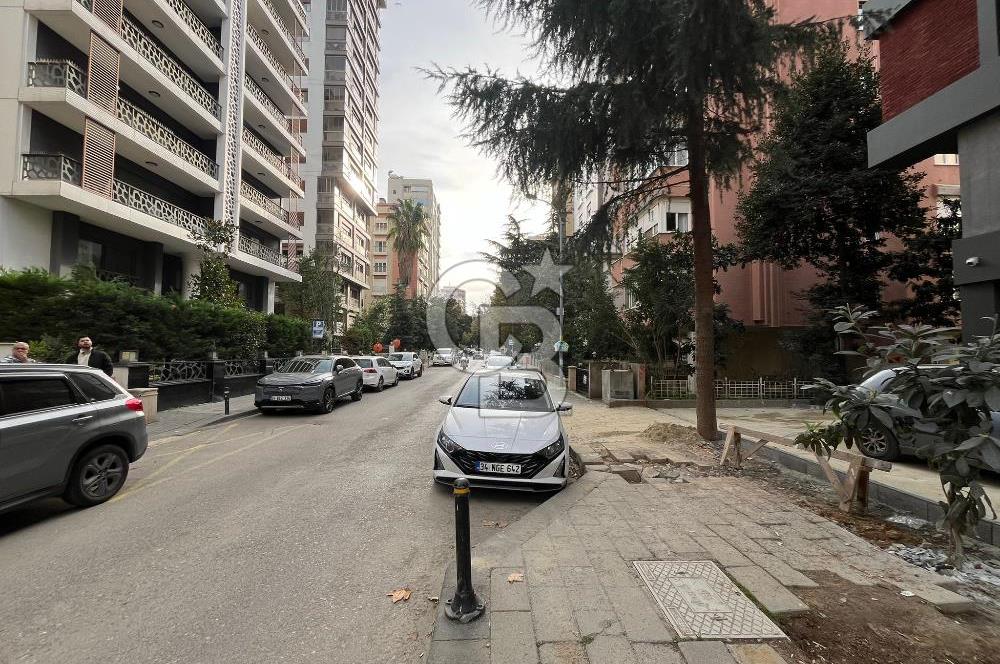 CADDEBOSTAN BAĞDAT CADDESİN'DE  KİRALIK DÜKKAN 