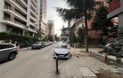 CADDEBOSTAN BAĞDAT CADDESİN'DE  KİRALIK DÜKKAN 