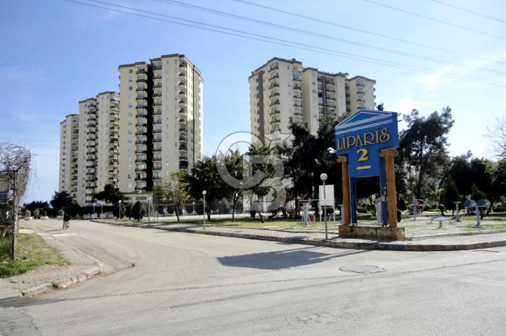 MEZİTLİ MENDERES LİPARİS 2 SİTESİ 5+1 SATILIK