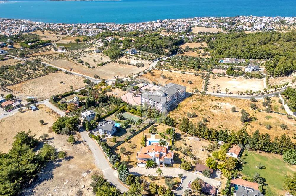 Urla Kalabak'ta Müstakil Havuzlu Satılık Malikane 