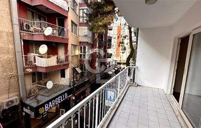 İZMİR, BORNOVA KÜÇÜK PARKIN KALBİNDE SATILIK 3+1 DAİRE
