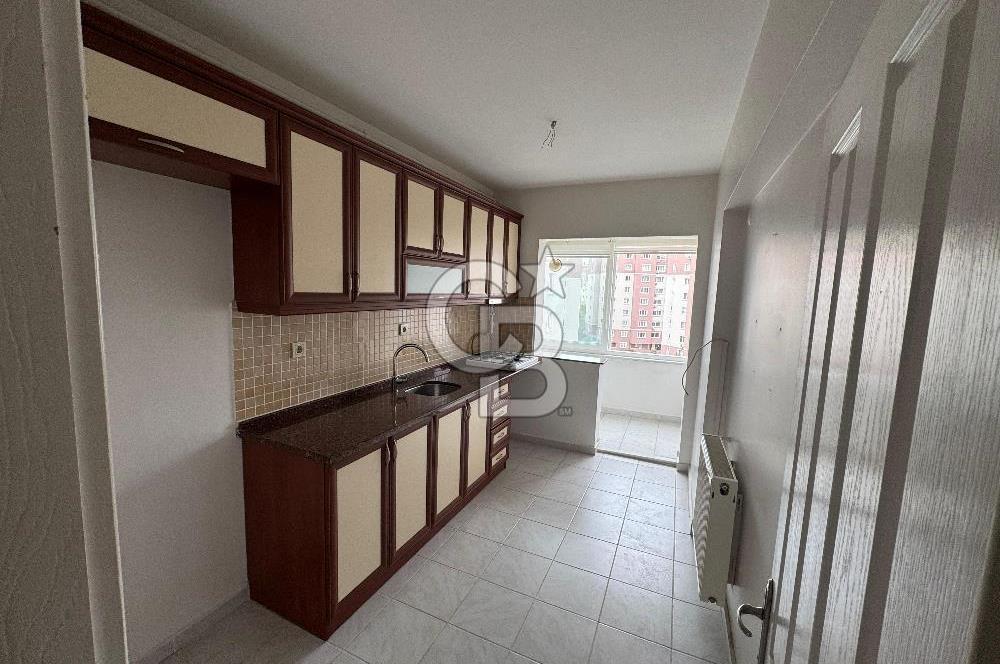 Çekmeköy Yeşil Belde Sitesi'nde 3 + 1 Geniş Daire