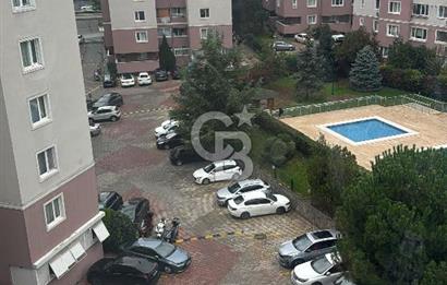 Çekmeköy Yeşil Belde Sitesi'nde 3 + 1 Geniş Daire