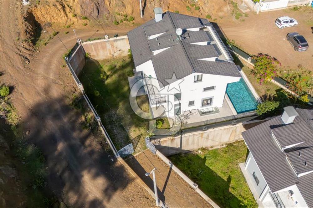 CB MARİNA'DAN 6+1 FOURLEKS VİLLA