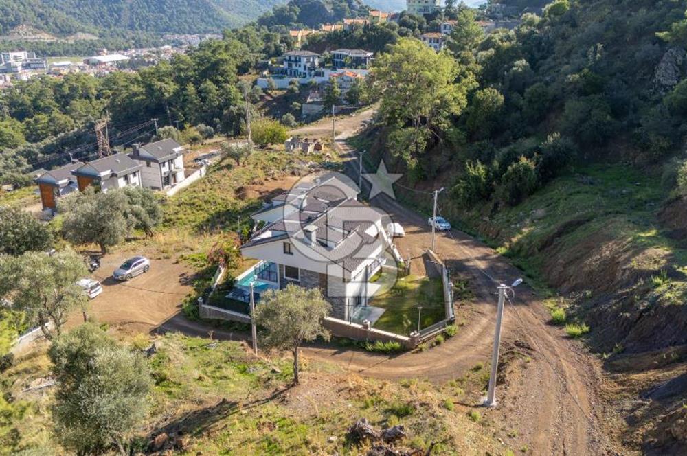 CB MARİNA'DAN 6+1 FOURLEKS VİLLA