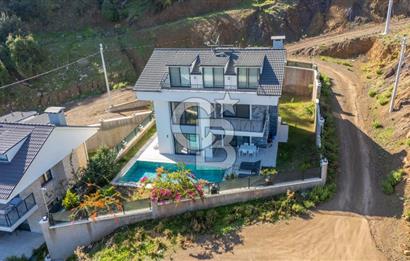 CB MARİNA'DAN 6+1 FOURLEKS VİLLA