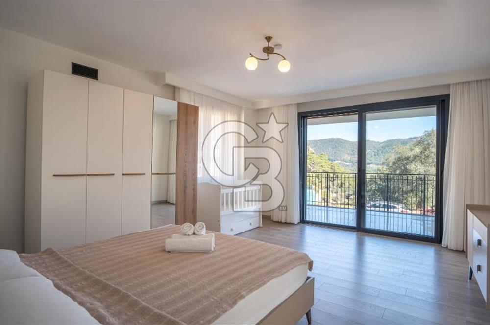 CB MARİNA'DAN 6+1 FOURLEKS VİLLA