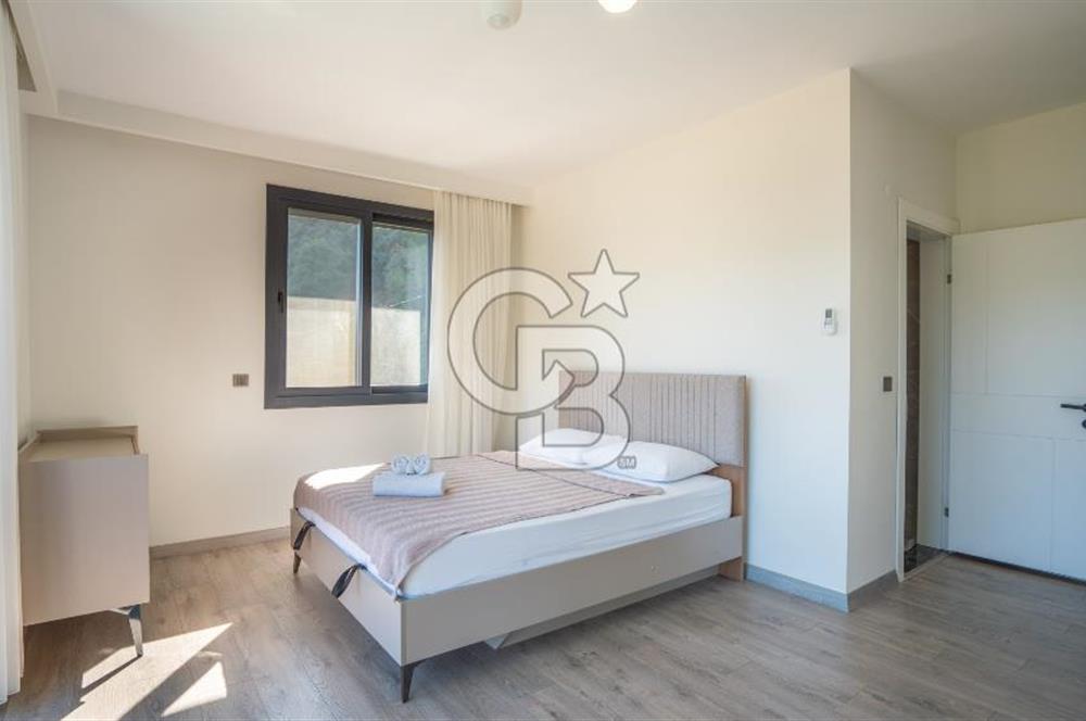 CB MARİNA'DAN 6+1 FOURLEKS VİLLA