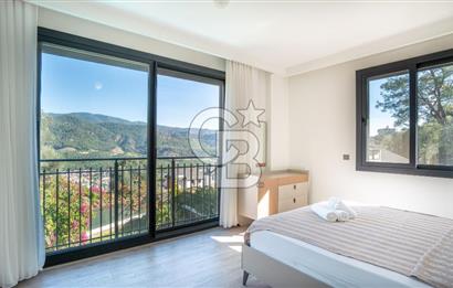 CB MARİNA'DAN 6+1 FOURLEKS VİLLA