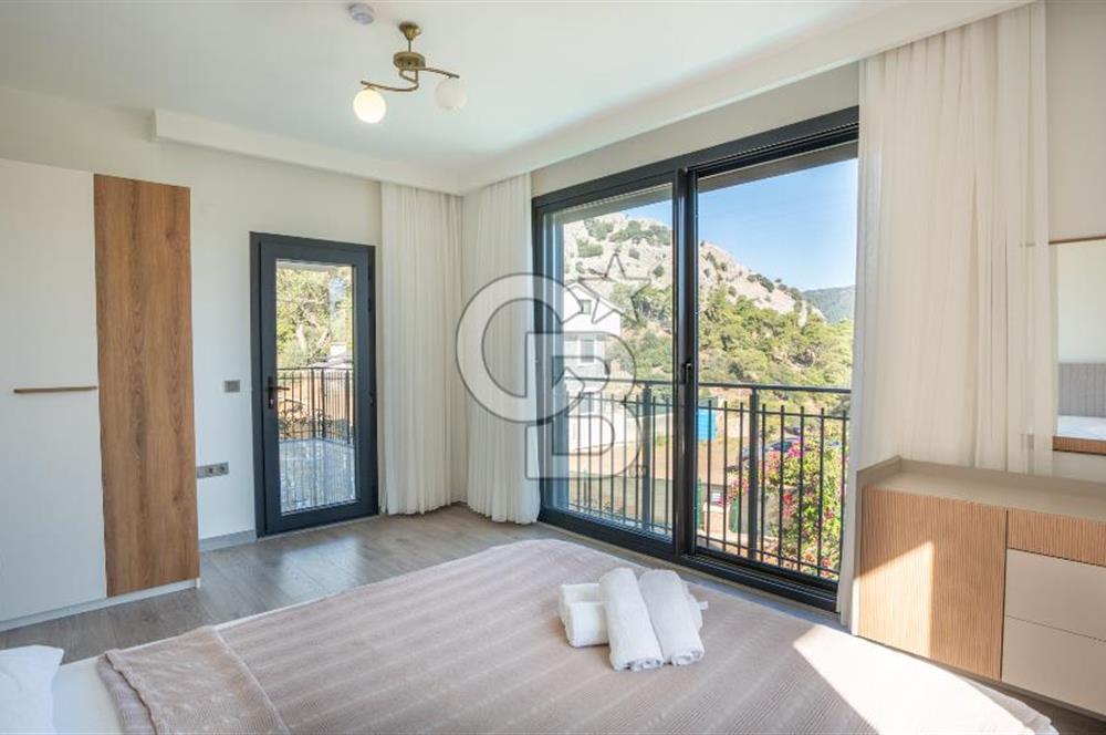 CB MARİNA'DAN 6+1 FOURLEKS VİLLA