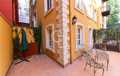 Tomtom Gardens'ta Özel Verandası Olan Satılık 1+1 Bahçe Katı