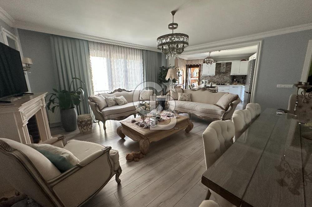 TUZLA PRESTİJLİ BUTİK SİTEDE HAVUZ CEPHELİ 3+1 DAİRE