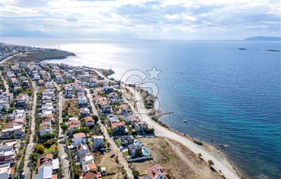 Seferihisar Akarca'da Denize Sıfır Müstakil Havuzlu Villa