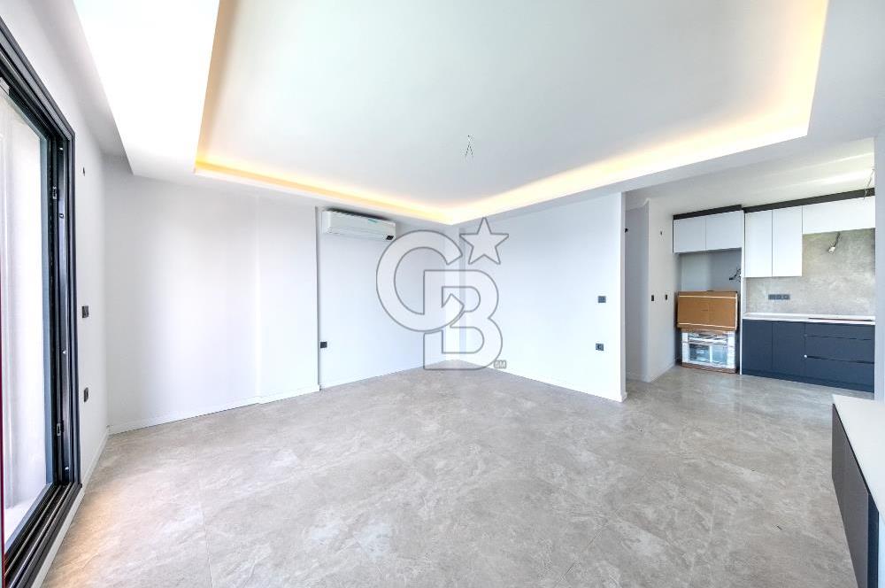 Seferihisar Akarca'da Denize Sıfır Müstakil Havuzlu Villa