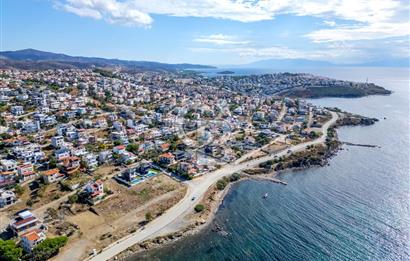Seferihisar Akarca'da Denize Sıfır Müstakil Havuzlu Villa