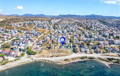 Seferihisar Akarca'da Denize Sıfır Müstakil Havuzlu Villa