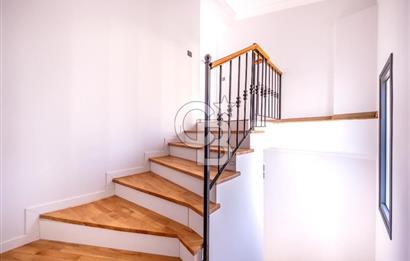 Seferihisar Akarca'da Denize Sıfır Müstakil Havuzlu Villa