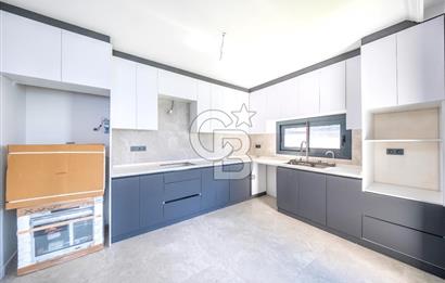 Seferihisar Akarca'da Denize Sıfır Müstakil Havuzlu Villa