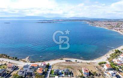 Seferihisar Akarca'da Denize Sıfır Müstakil Havuzlu Villa