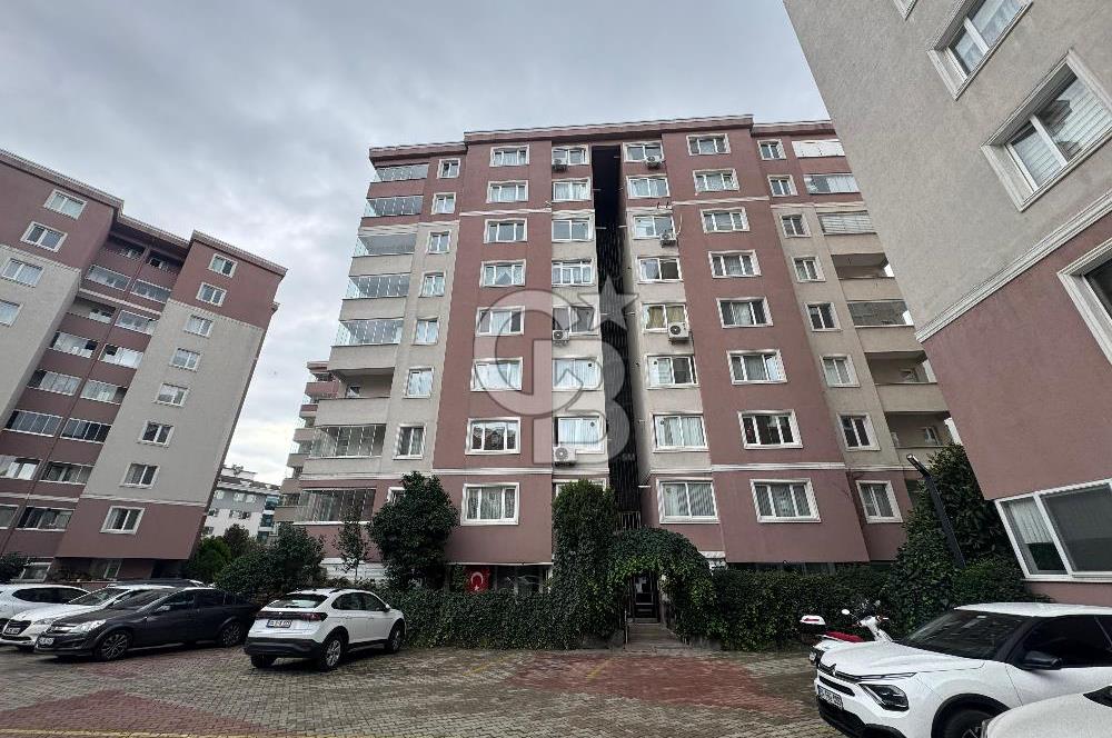 Çekmeköy Yeşil Belde Sitesi'nde 3 + 1 Geniş Daire