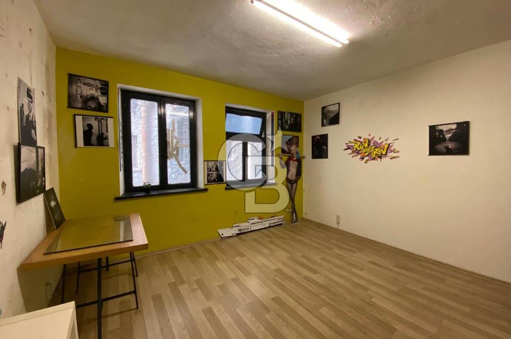 GALATA KULESİNE ADIM MESAFEDE KİRALIK BAKIMLI OFİS