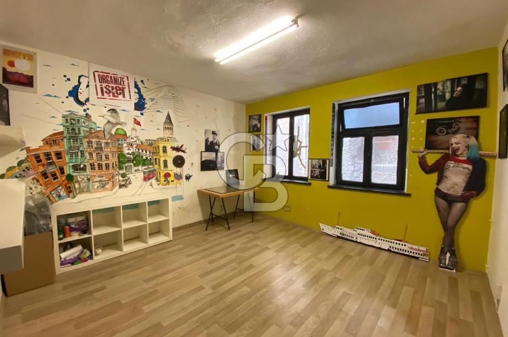 GALATA KULESİNE ADIM MESAFEDE KİRALIK BAKIMLI OFİS