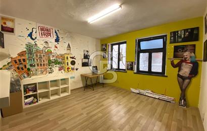 GALATA KULESİNE ADIM MESAFEDE KİRALIK BAKIMLI OFİS