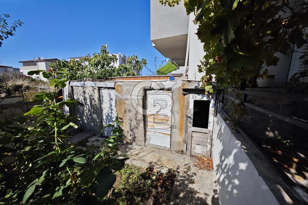 GÜZELBAHÇE MALTEPE MAH. DENİZE 80METRE 3+1 125m2 D.GAZLI BAHÇELİ