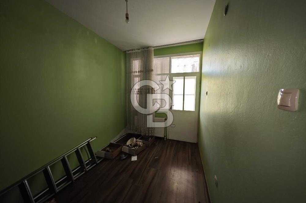 GÜZELBAHÇE MALTEPE MAH. DENİZE 80METRE 3+1 125m2 D.GAZLI BAHÇELİ