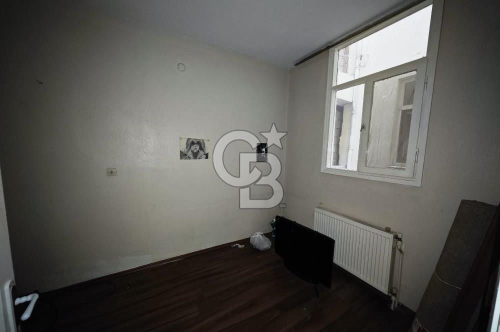 GÜZELBAHÇE MALTEPE MAH. DENİZE 80METRE 3+1 125m2 D.GAZLI BAHÇELİ