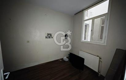 GÜZELBAHÇE MALTEPE MAH. DENİZE 80METRE 3+1 125m2 D.GAZLI BAHÇELİ