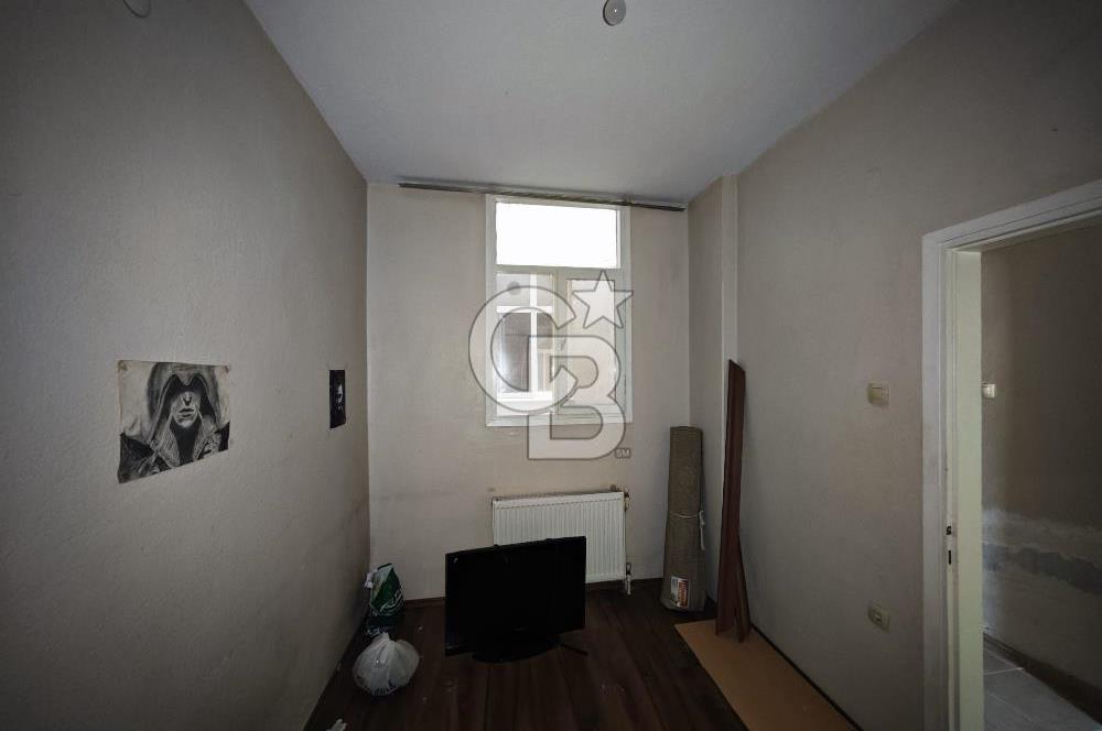 GÜZELBAHÇE MALTEPE MAH. DENİZE 80METRE 3+1 125m2 D.GAZLI BAHÇELİ