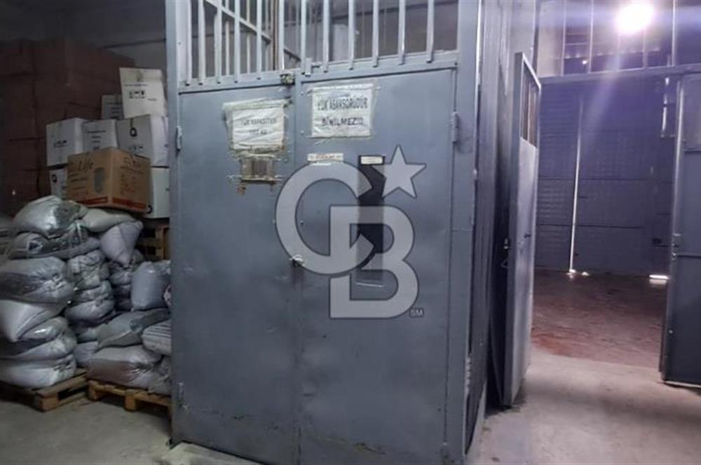 Arnavutköy ana cadde üzerinde kiralık işyeri katları veya tamamı