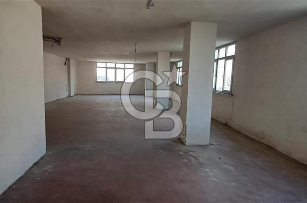 Arnavutköy ana cadde üzerinde kiralık işyeri katları veya tamamı