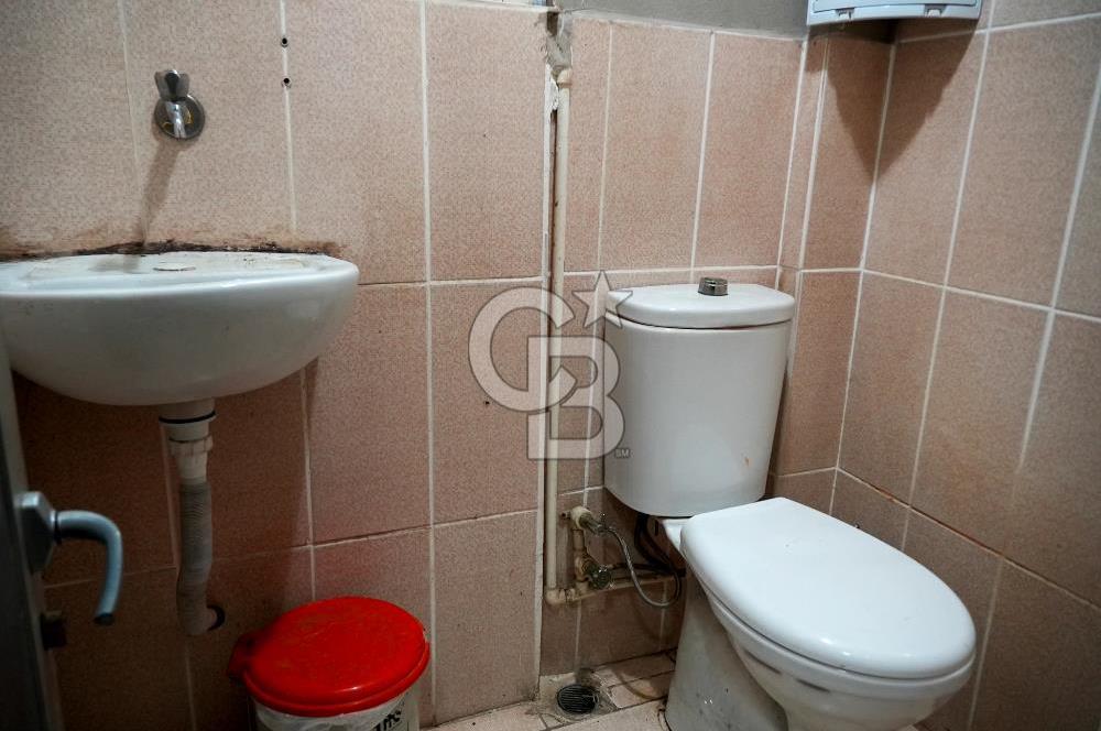 Ümraniye Atakent Mahallesi nde Satılık Dükkan