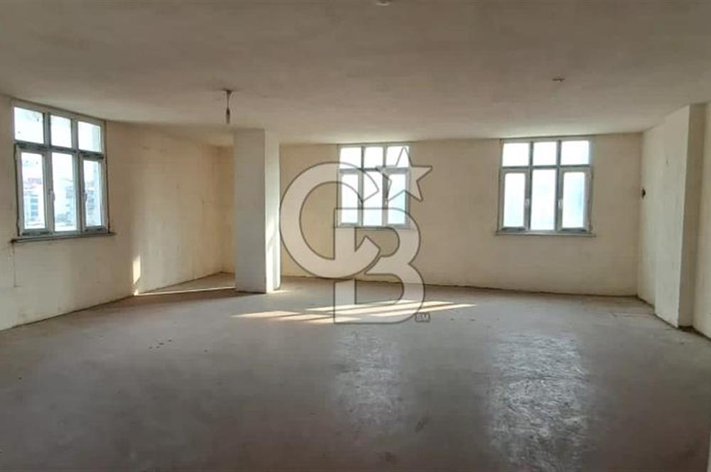 Arnavutköy ana cadde üzerinde kiralık işyeri katları veya tamamı