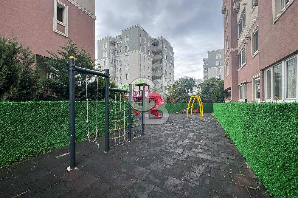 Çekmeköy Yeşil Belde Sitesi'nde 3 + 1 Geniş Daire