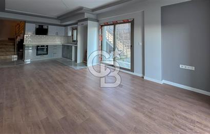 Foça Kozbeylide Doğa Manzaralı 4+1 Lüks Tripleks Villa