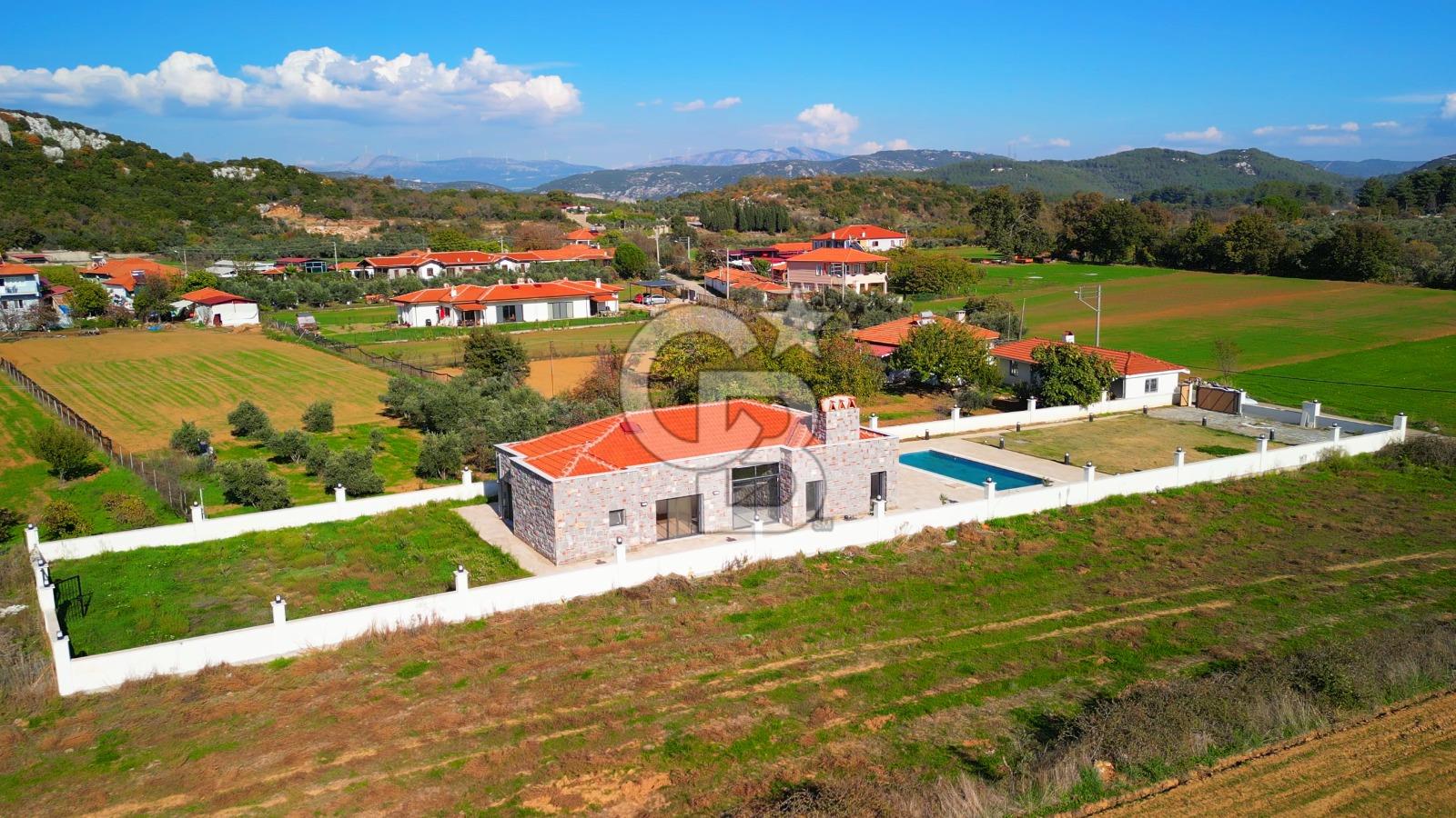Muğla Menteşe Yenice’de Satılık Taş Villa