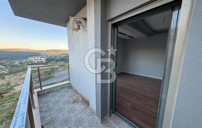 Foça Kozbeylide Doğa Manzaralı 4+1 Lüks Tripleks Villa