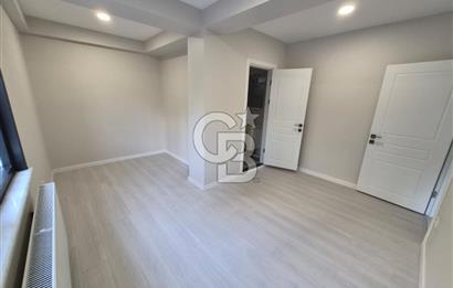 ÜSKÜDAR BURHANİYEDE YENİ BİNADA OTOPARKLI 3+1 KİRALIK DAİRE