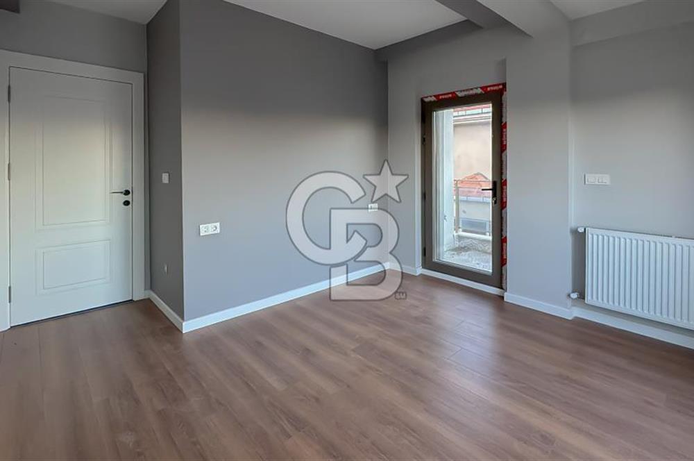 Foça Kozbeylide Doğa Manzaralı 4+1 Lüks Tripleks Villa