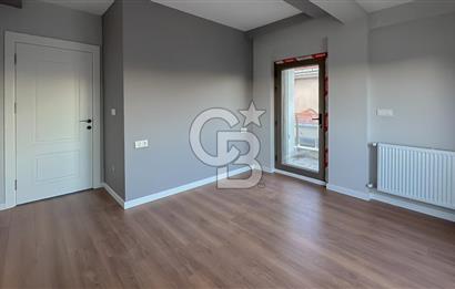 Foça Kozbeylide Doğa Manzaralı 4+1 Lüks Tripleks Villa