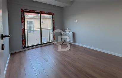 Foça Kozbeylide Doğa Manzaralı 4+1 Lüks Tripleks Villa