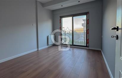 Foça Kozbeylide Doğa Manzaralı 4+1 Lüks Tripleks Villa