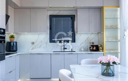 BAŞİSKELE'DE PANORAMİK DENİZ MANZARALI 6+1 LÜKS MÜSTAKİL VİLLA