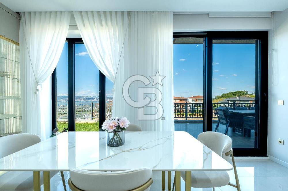 BAŞİSKELE'DE PANORAMİK DENİZ MANZARALI 6+1 LÜKS MÜSTAKİL VİLLA