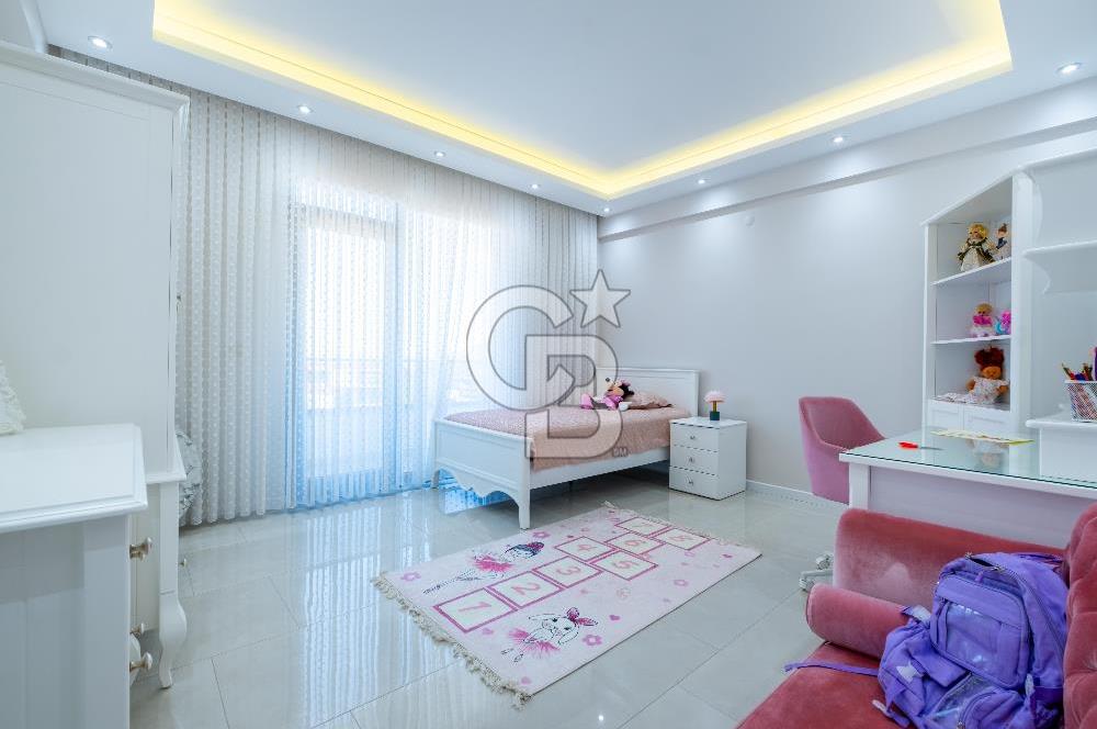 BAŞİSKELE'DE PANORAMİK DENİZ MANZARALI 6+1 LÜKS MÜSTAKİL VİLLA