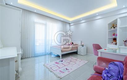 BAŞİSKELE'DE PANORAMİK DENİZ MANZARALI 6+1 LÜKS MÜSTAKİL VİLLA